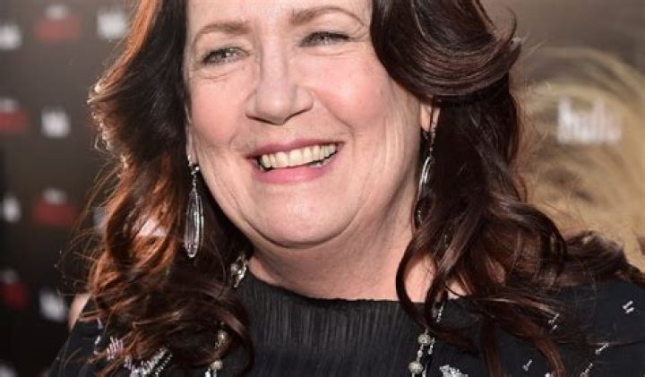 Ann Dowd Height, Weight, Net Worth, Age, Birthday, Wikipedia, Who, Nationality, Biography