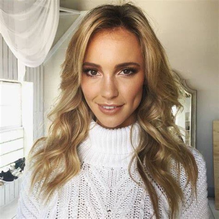 
Ashley Osborne Height, Age, Husband, Biography, Wiki, Net Worth, Family 