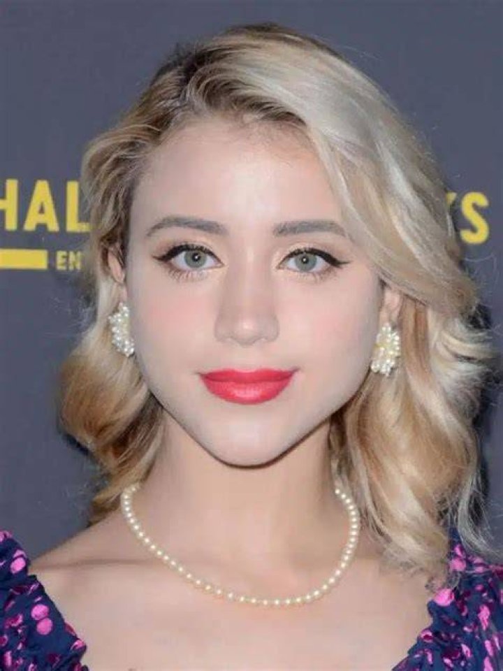 Caylee Blosenski Height, Weight, Net Worth, Age, Birthday, Wikipedia, Who, Instagram, Biography