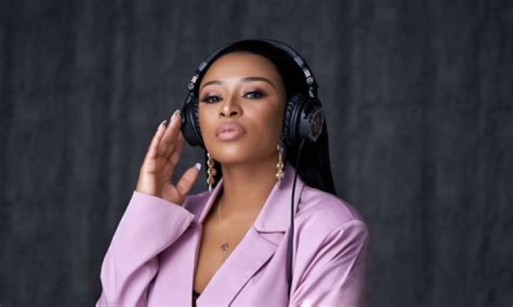 DJ Zinhle Height, Weight, Net Worth, Age, Birthday, Wikipedia, Who, Instagram, Biography