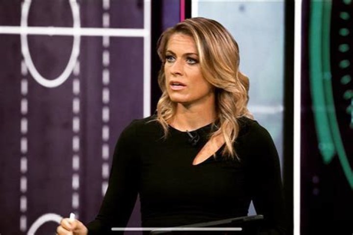 
Former professional footballer, Karen Carney, dies at 35 