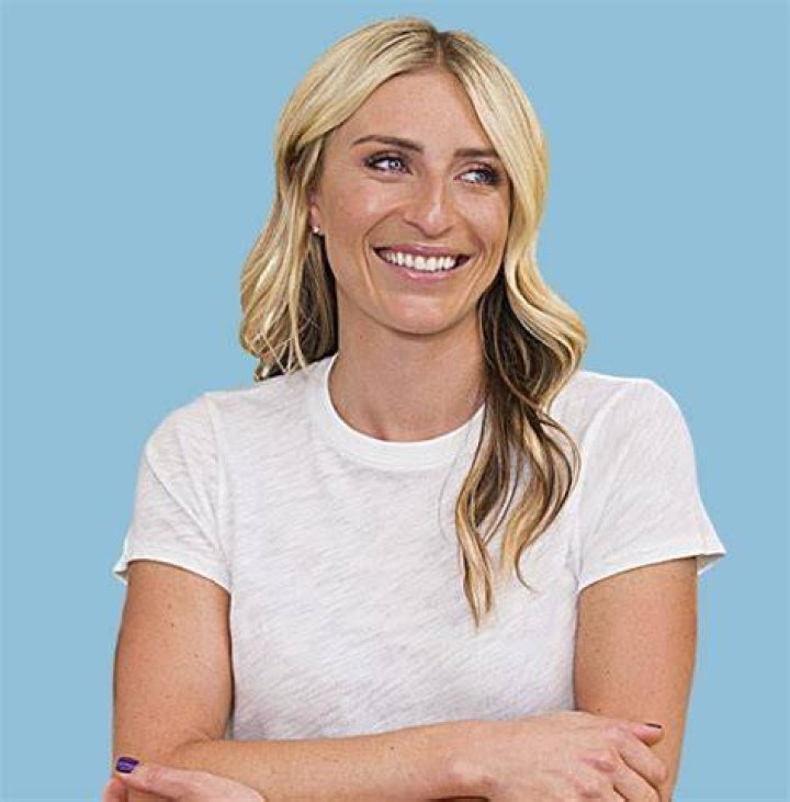 
Is Jasmine Roth Pregnant In 2022? Meet Jewish-Germanic Host Of ‘Help! I Wrecked My House’ Host 