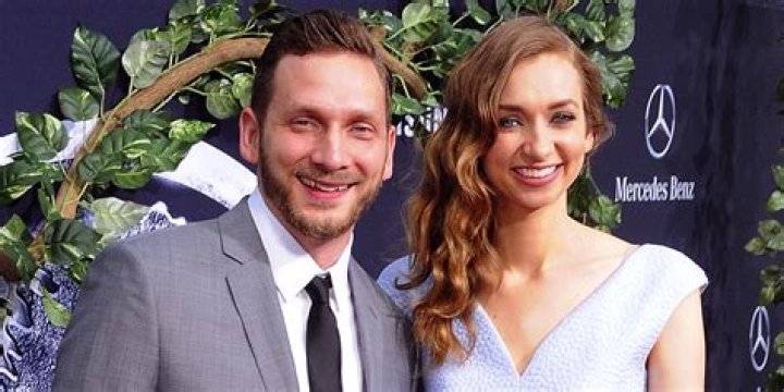 Julian Lapkus, Lauren Lapkus Brother Is a Real Estate Agent