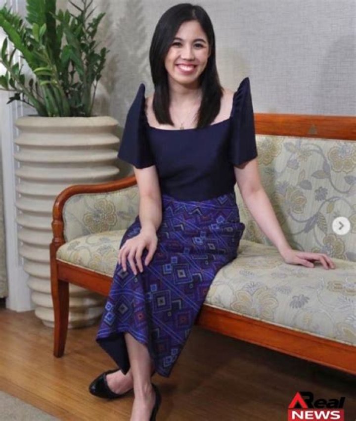 
Leni Robredo Height, Weight, Net Worth, Age, Birthday, Wikipedia, Who, Nationality, Biography 