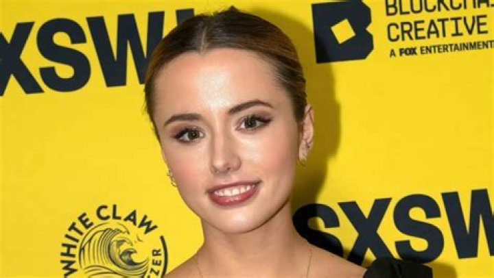 Lily Mo Sheen Height, Weight, Net Worth, Age, Birthday, Wikipedia, Who, Nationality, Biography