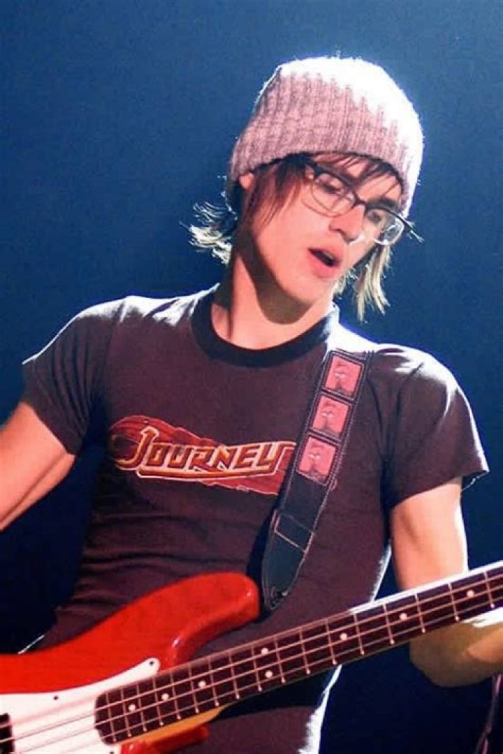 Mikey Way’s Height, Weight, Net Worth, Age, Birthday, Wikipedia, Who, Nationality, Biography