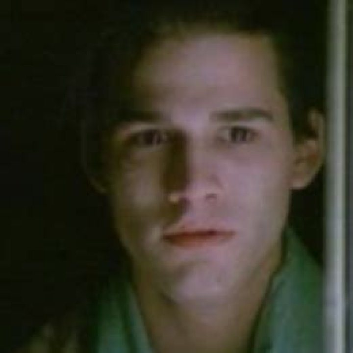  Sean Caracena