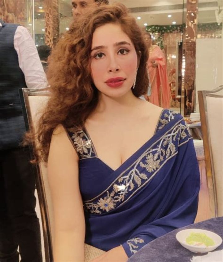 
Tia Bhatia Height, Weight, Net Worth, Age, Birthday, Wikipedia, Who, Nationality, Biography 