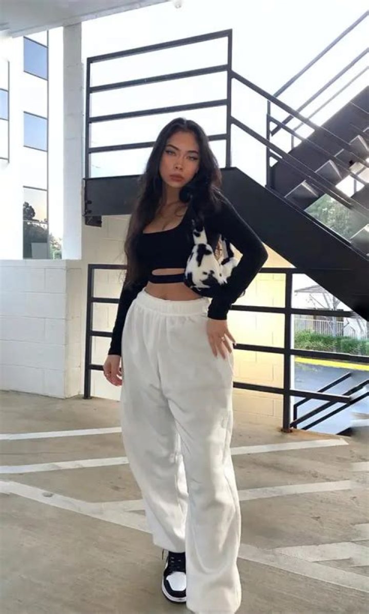 Wahmeko Wahyuni Height, Weight, Net Worth, Age, Birthday, Wikipedia, Who, Nationality, Biography