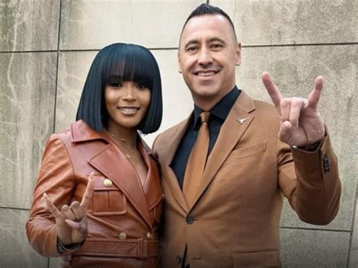 
Who Is Steve Sarkisian New Wife Loreal Sarkisian? Here Is What We Know 